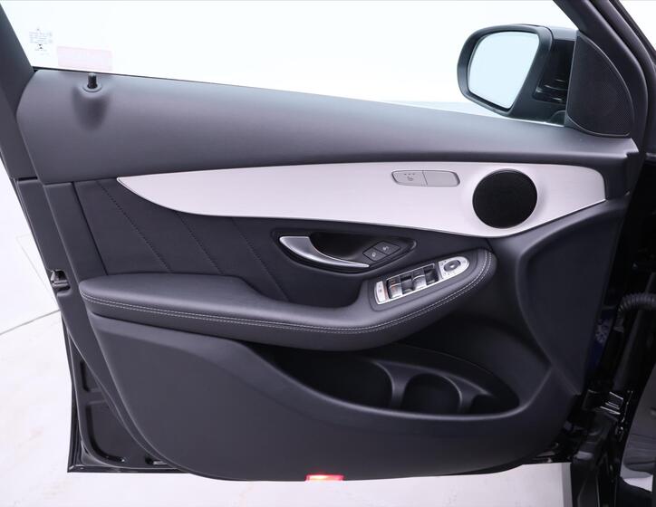 Mercedes-Benz GLC 10