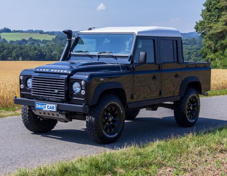 Land Rover Defender 3