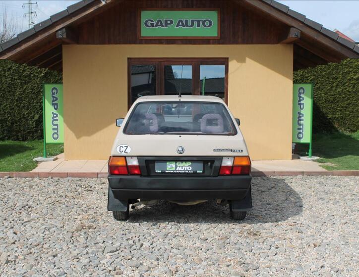 Škoda Favorit 5