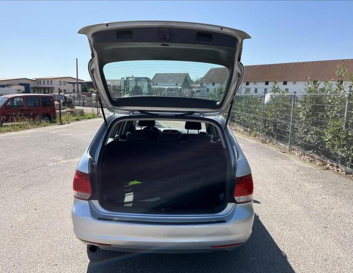 Volkswagen Golf 23