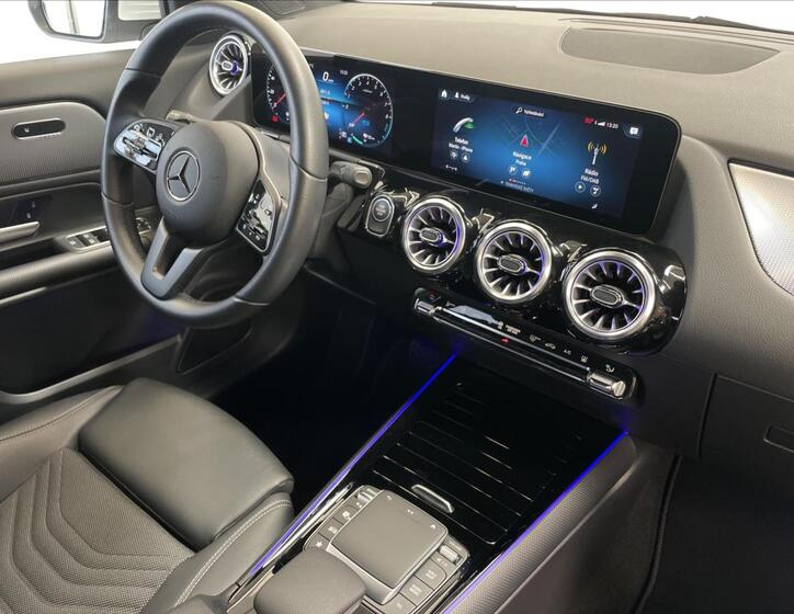 Mercedes-Benz GLA 18