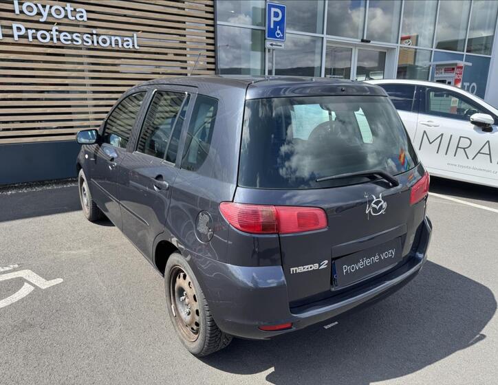 Mazda 2 12