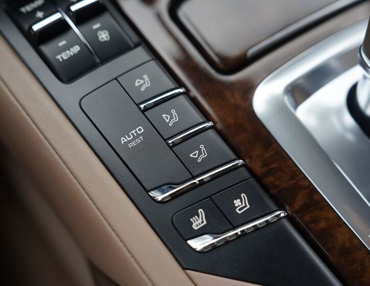 Porsche Cayenne 44