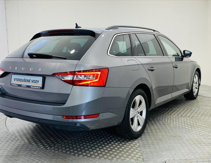 Škoda Superb 2