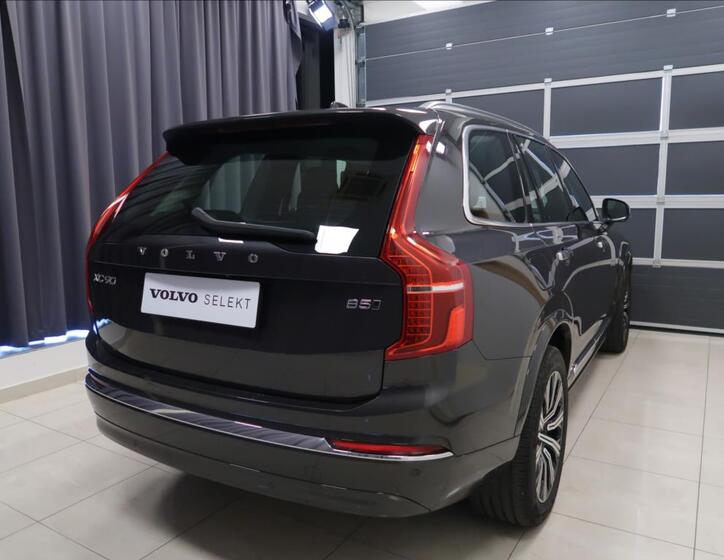 Volvo XC90 6