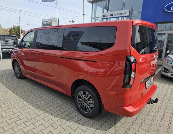 Ford Tourneo Custom 3
