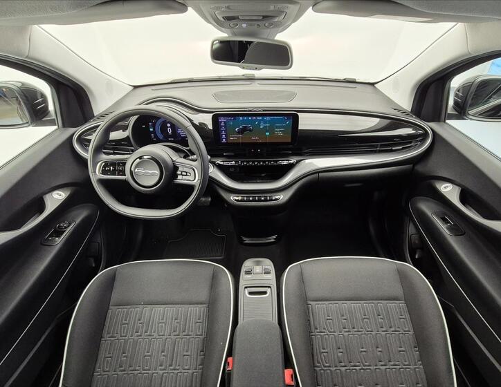 Fiat 500e 8