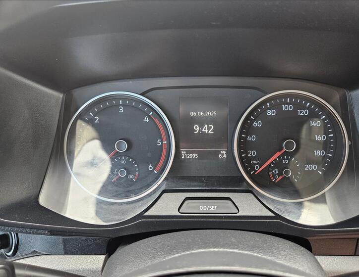 Volkswagen Crafter 12