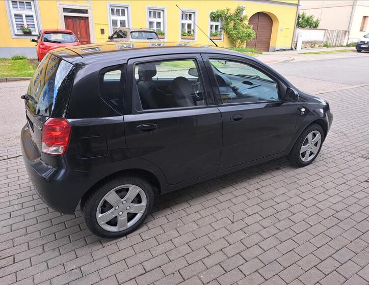 Chevrolet Kalos 10