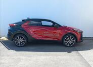 Toyota C-HR 2