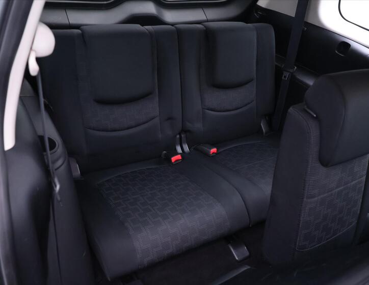 Mazda 5 15