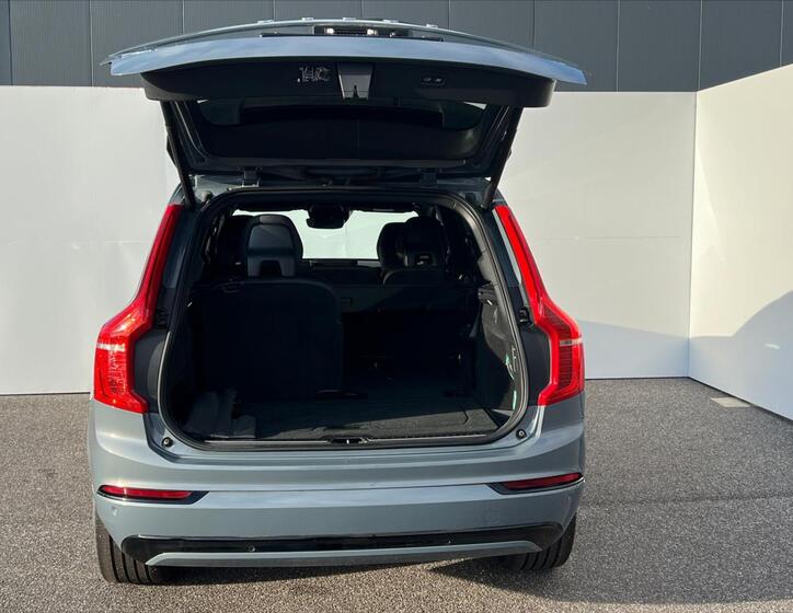 Volvo XC90 11