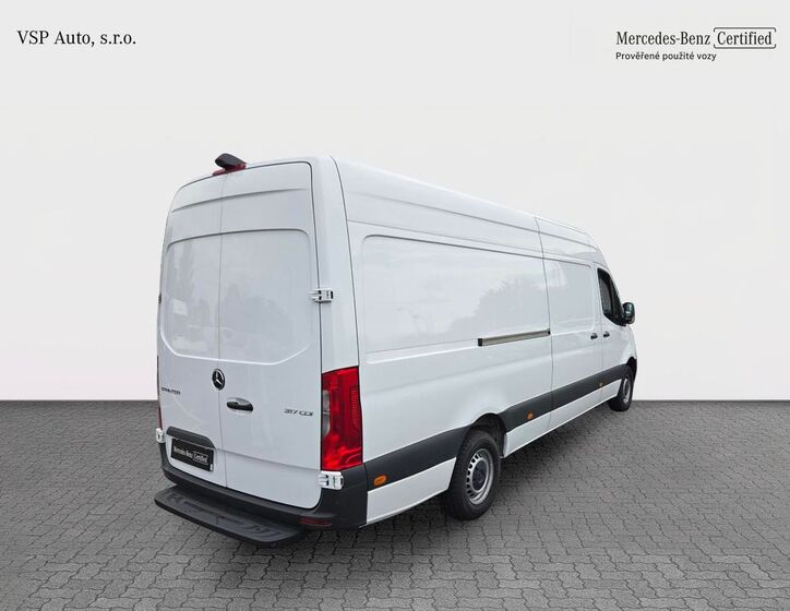 Mercedes-Benz Sprinter 5