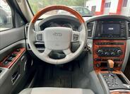 Jeep Grand Cherokee 8