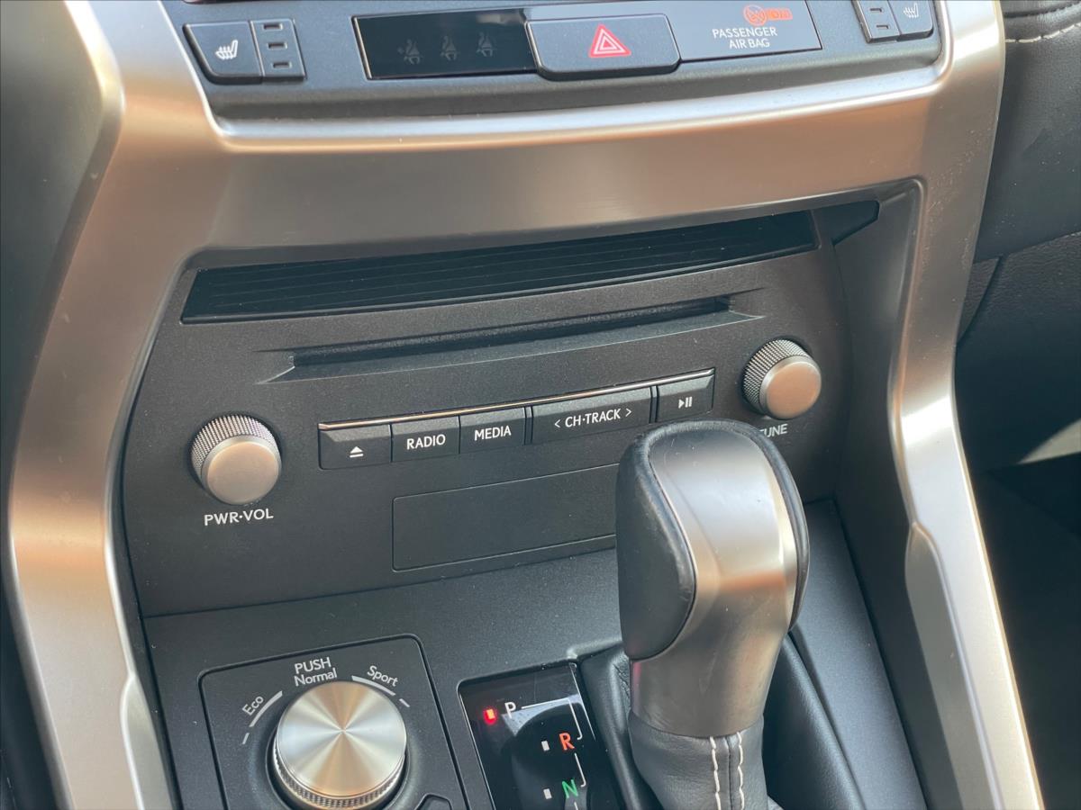 Lexus NX 300h
