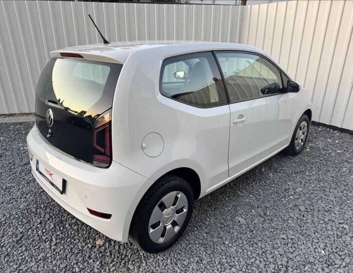 Volkswagen up! 13