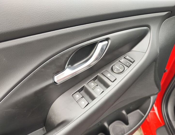 Hyundai i30 27