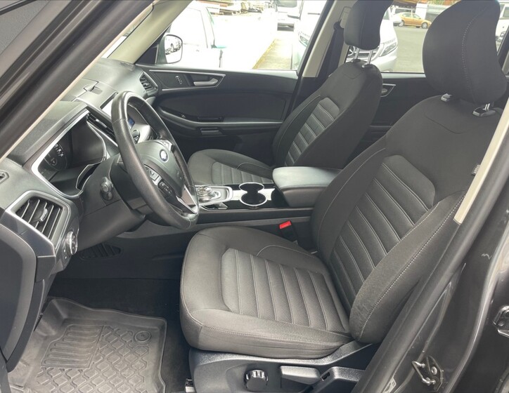 Ford Galaxy 11