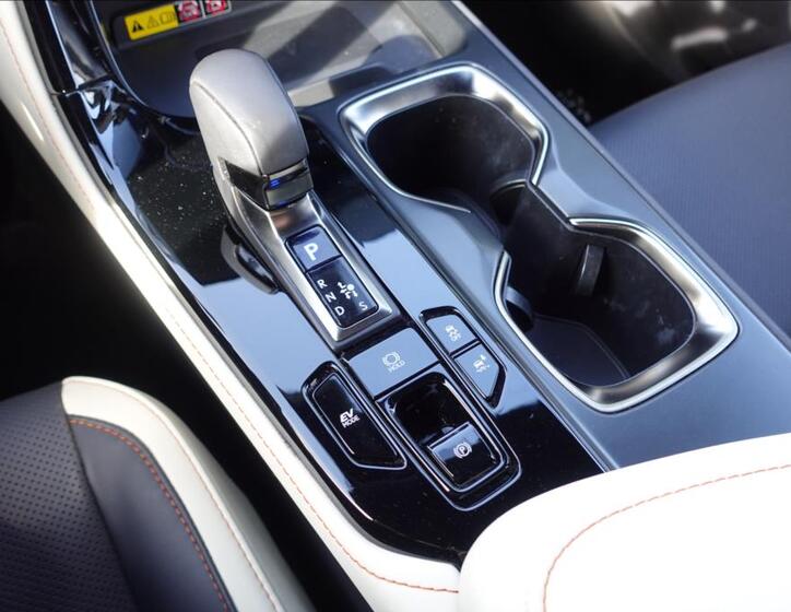 Lexus NX 350h 27