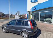 Ford Fusion 4