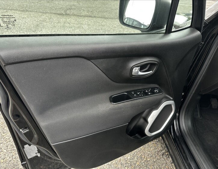 Jeep Renegade 10
