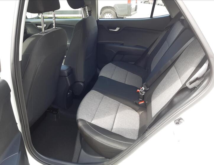 KIA Stonic 9