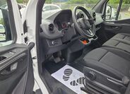 Mercedes-Benz Sprinter 9