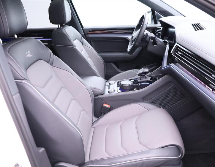 Volkswagen Touareg 16