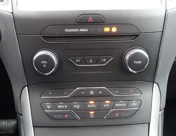 Ford S-MAX 19