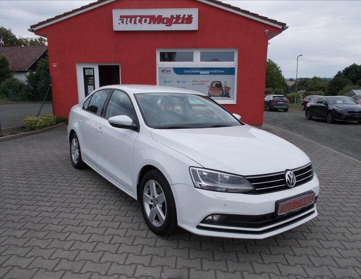 Volkswagen Jetta 1