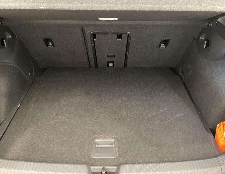 Volkswagen Golf 20