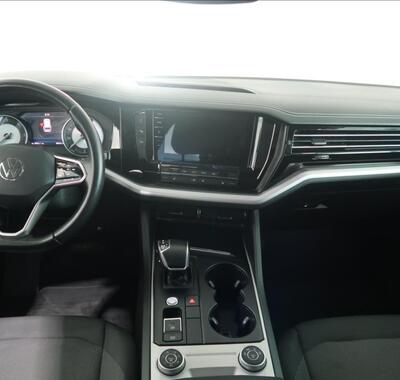 Volkswagen Touareg 9