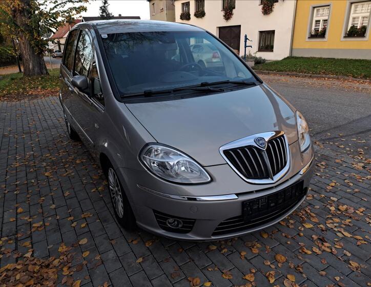 Lancia Musa 1