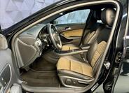 Mercedes-Benz GLA 11