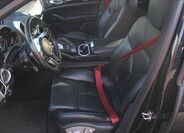 Porsche Cayenne 16