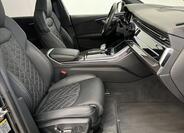Audi SQ8 23