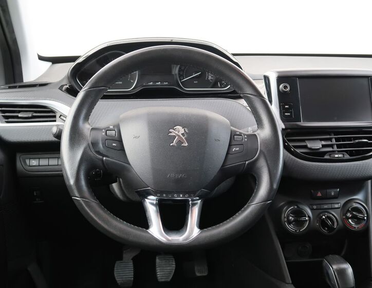 Peugeot 208 16
