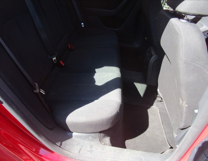 Volkswagen Passat 24