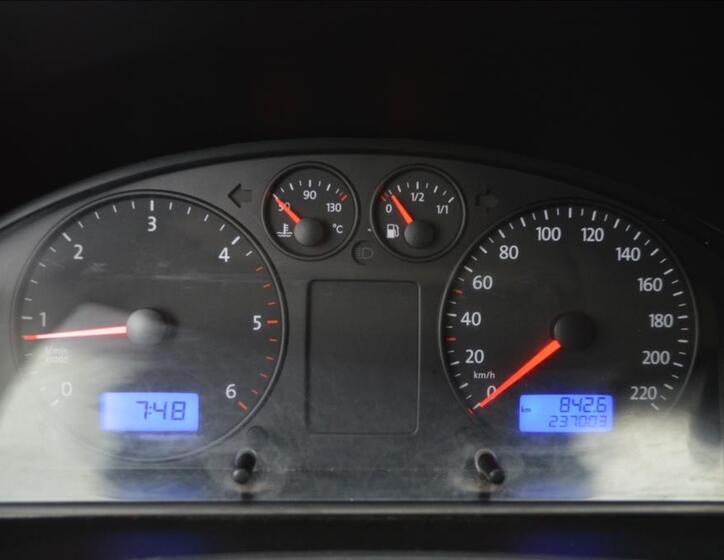 Volkswagen Transporter 9