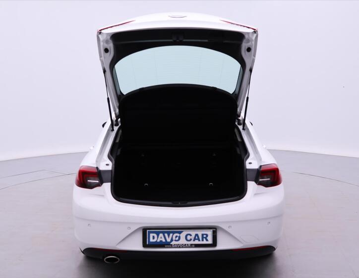 Opel Insignia 9