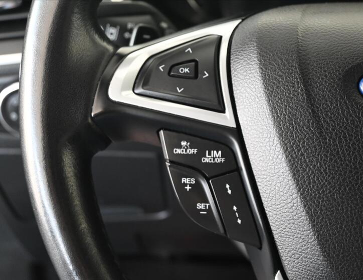 Ford Galaxy 18
