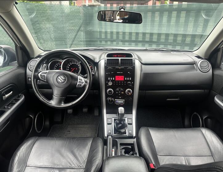 Suzuki Grand Vitara 14