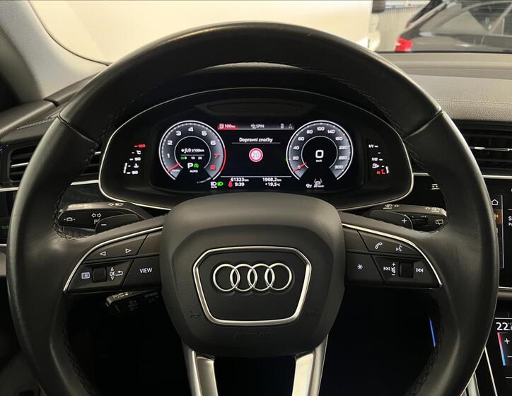 Audi Q8 17