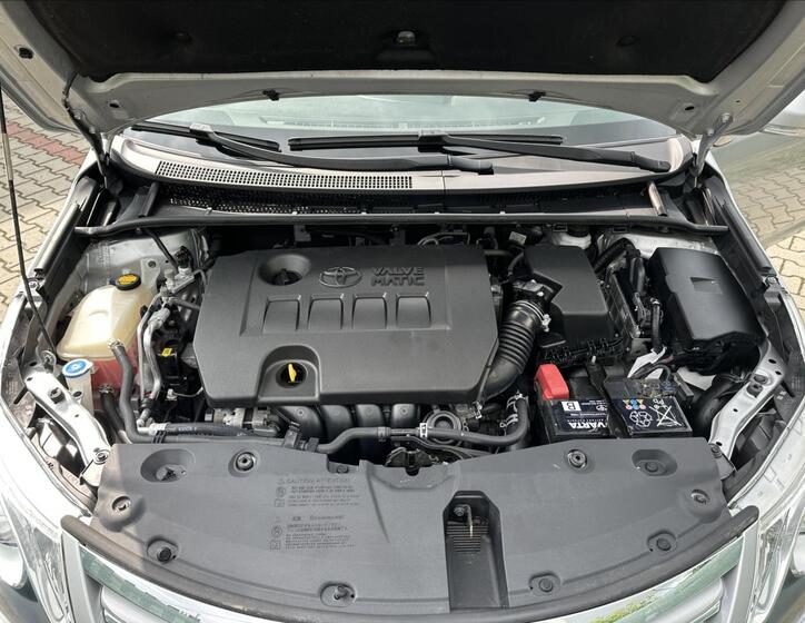 Toyota Avensis 11