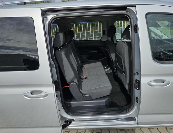 Ford Tourneo Connect 8