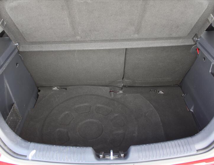 KIA Rio 12