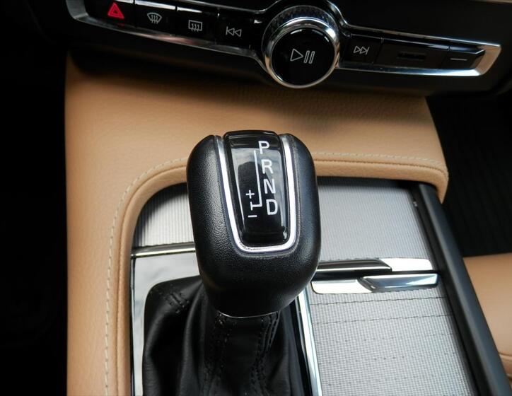 Volvo V90 22