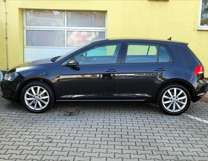 Volkswagen Golf 10