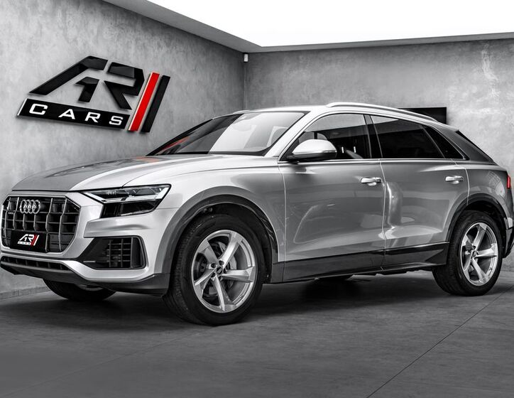 Audi Q8 1