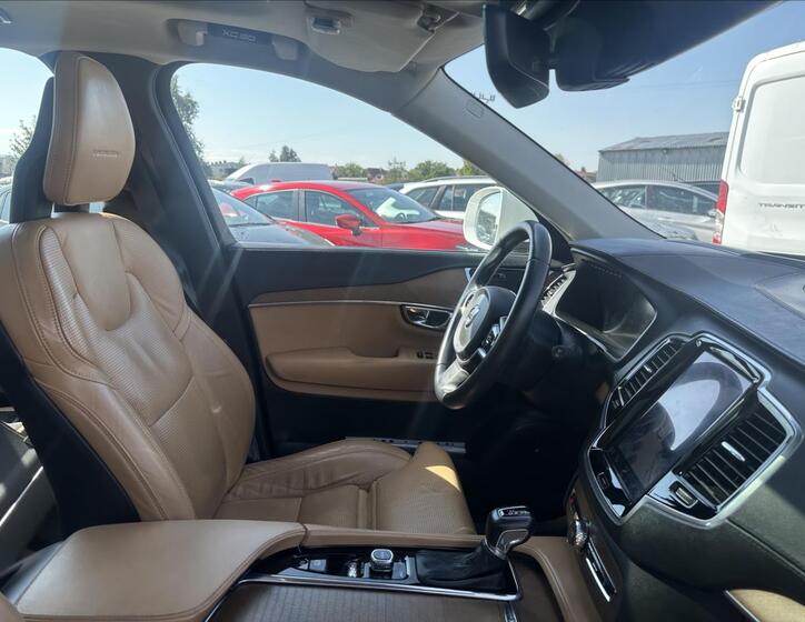 Volvo XC90 35